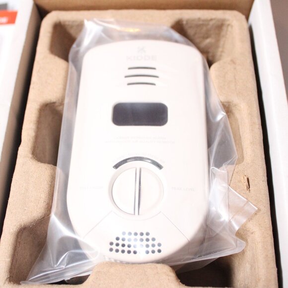 Kidde Smart Carbon Monoxide Detector & Indoor Air Quality Monitor AC Plug In - Picture 5 of 9